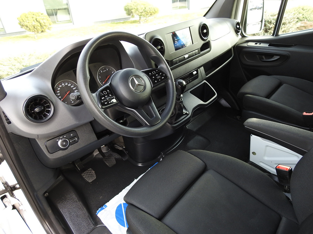 MERCEDES SPRINTER 314 BOX DELIVERY VAN 6 SEATS CRUISE CONTROL AIR CONDITIONING 140HP - فان: صورة 2 MERCEDES SPRINTER 314 BOX DELIVERY VAN 6 SEATS CRUISE CONTROL AIR CONDITIONING 140HP - فان: صورة 2