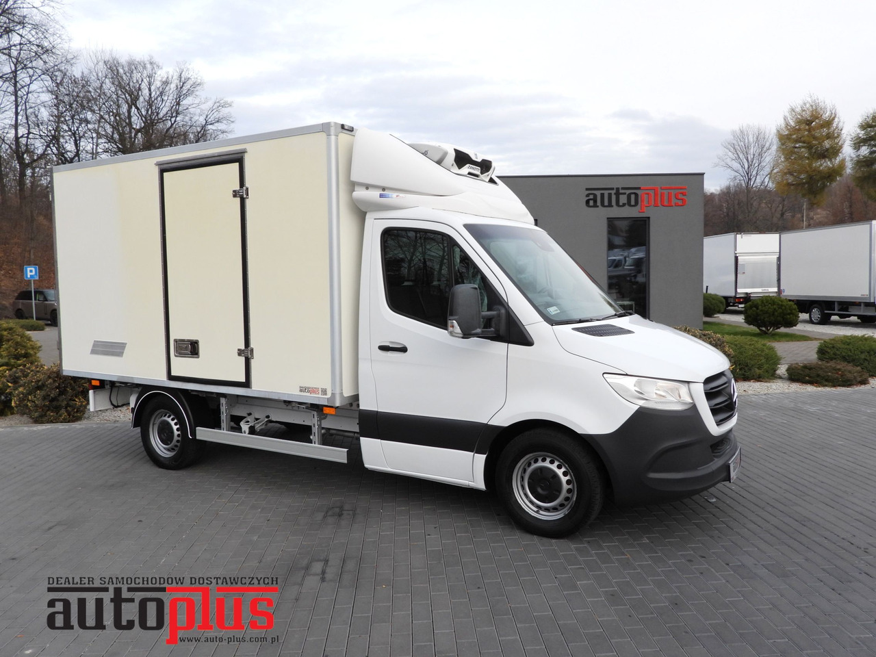 MERCEDES SPRINTER 314 REGRIGERATOR BOX -1*C CRUISE CONTROL NAVIGATION AIR CONDITIONING 140HP - شاحنة توصيل مبردة: صورة 1 MERCEDES SPRINTER 314 REGRIGERATOR BOX -1*C CRUISE CONTROL NAVIGATION AIR CONDITIONING 140HP - شاحنة توصيل مبردة: صورة 1
