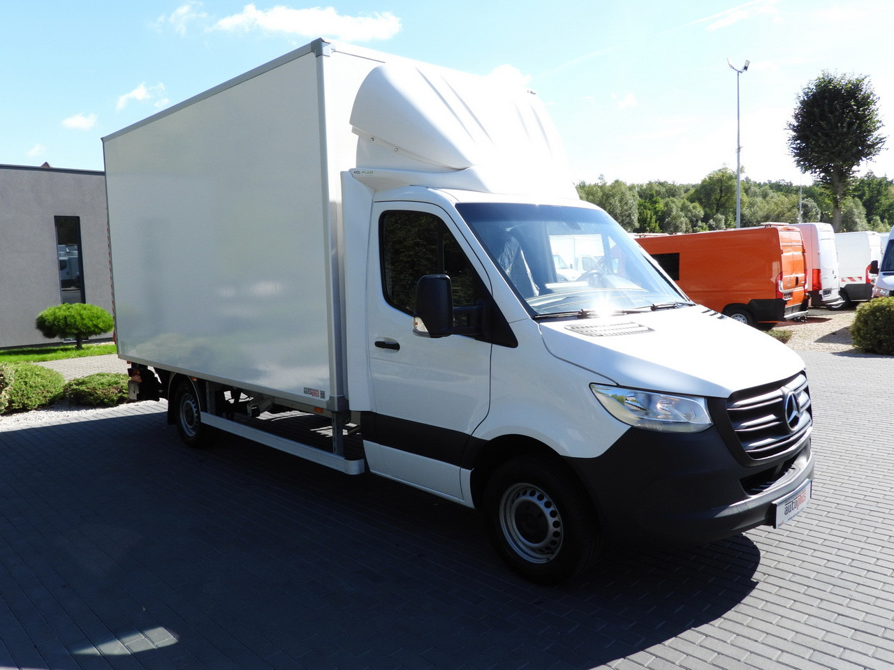 MERCEDES SPRINTER 315 BOX LIFT 8 PALLETS AIR CONDITIONING 150HP - شاحنة بصندوق مغلق: صورة 4 MERCEDES SPRINTER 315 BOX LIFT 8 PALLETS AIR CONDITIONING 150HP - شاحنة بصندوق مغلق: صورة 4