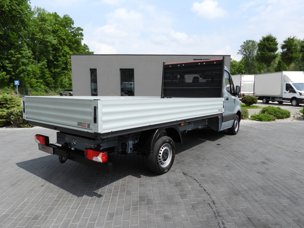 MERCEDES SPRINTER 315 STAKE BODY 8 PALLETS CRUISE CONTROL AIR CONDITIONING 150HP - شاحنة توصيل مفتوحة: صورة 3 MERCEDES SPRINTER 315 STAKE BODY 8 PALLETS CRUISE CONTROL AIR CONDITIONING 150HP - شاحنة توصيل مفتوحة: صورة 3