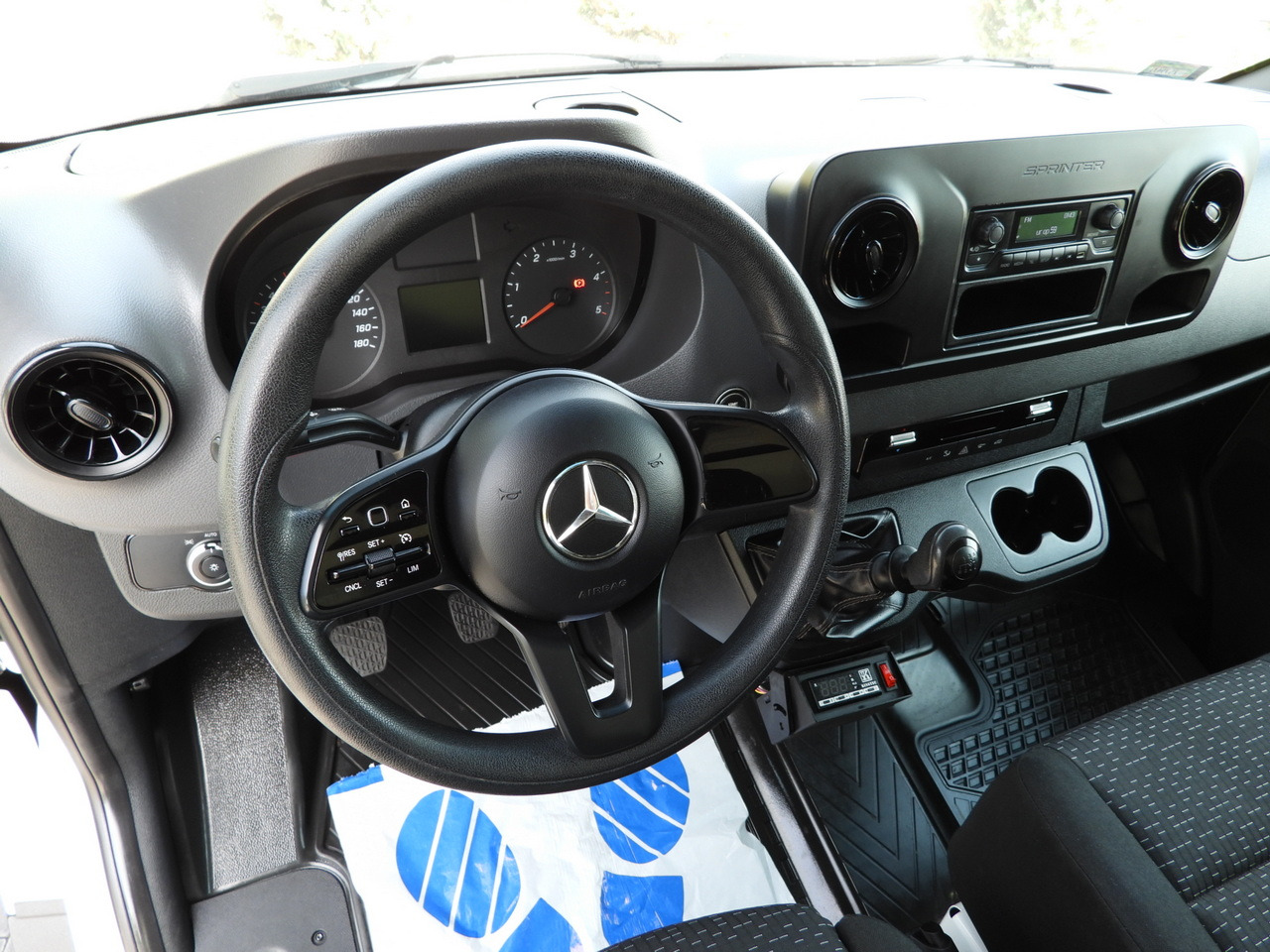 MERCEDES SPRINTER 316 REGRIGERATOR BOX 0*C LIFT 8 PALLETS CRUISE CONTROL PNEUMATICS AIR CONDITIONING 160HP - شاحنة توصيل مبردة: صورة 2 MERCEDES SPRINTER 316 REGRIGERATOR BOX 0*C LIFT 8 PALLETS CRUISE CONTROL PNEUMATICS AIR CONDITIONING 160HP - شاحنة توصيل مبردة: صورة 2