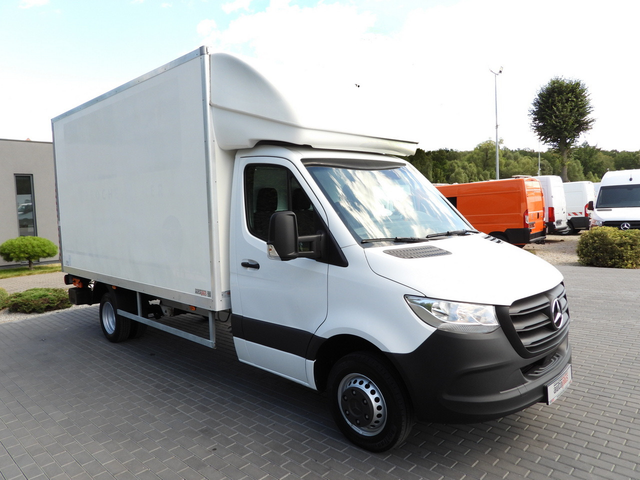 MERCEDES SPRINTER 514 BOX LIFT 8 PALLETS CRUISE CONTROL TWIN WHEELS AIR CONDITIONING 140HP - شاحنة بصندوق مغلق: صورة 4 MERCEDES SPRINTER 514 BOX LIFT 8 PALLETS CRUISE CONTROL TWIN WHEELS AIR CONDITIONING 140HP - شاحنة بصندوق مغلق: صورة 4