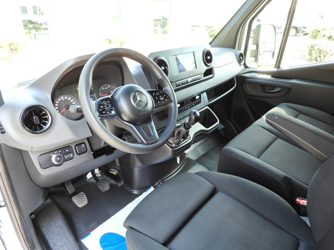 MERCEDES SPRINTER 514 BOX LIFT 8 PALLETS CRUISE CONTROL TWIN WHEELS AIR CONDITIONING 140HP - شاحنة بصندوق مغلق: صورة 2 MERCEDES SPRINTER 514 BOX LIFT 8 PALLETS CRUISE CONTROL TWIN WHEELS AIR CONDITIONING 140HP - شاحنة بصندوق مغلق: صورة 2