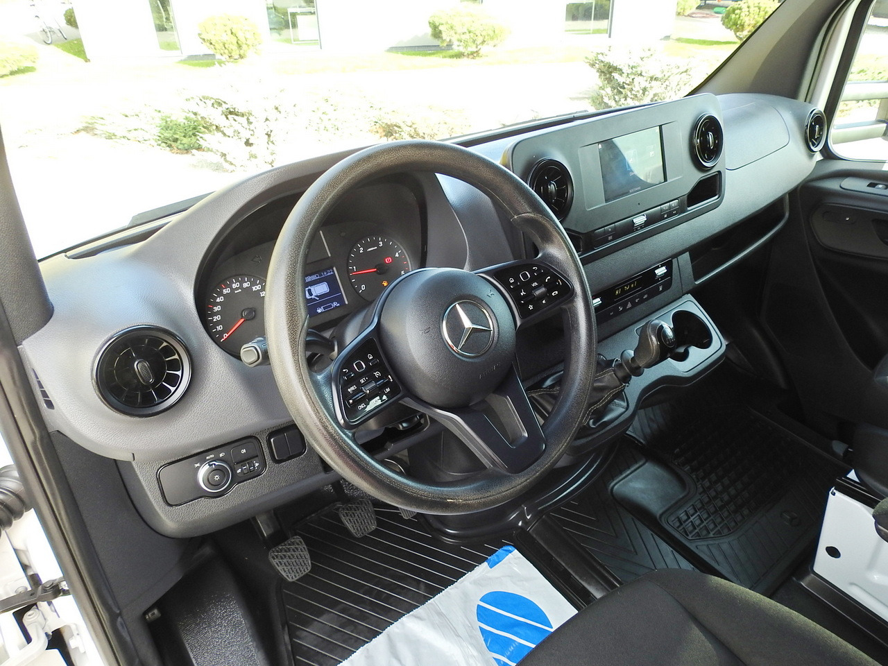 MERCEDES SPRINTER 516 STAKE BODY DOUBLE CABIN DOKA 6 SEATS CRUISE CONTROL AIR CONDITIONING TWIN WHEELS 160HP - الشاحنات الصغيرة كابينة مزدوجة: صورة 2 MERCEDES SPRINTER 516 STAKE BODY DOUBLE CABIN DOKA 6 SEATS CRUISE CONTROL AIR CONDITIONING TWIN WHEELS 160HP - الشاحنات الصغيرة كابينة مزدوجة: صورة 2