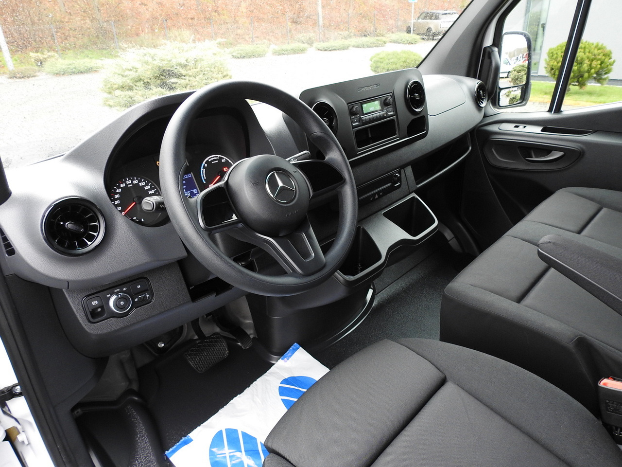 MERCEDES eSprinter NEW ELECTRIC VAN AUTOMATIC TRANSMISSION GUARANTEE 95HP - فان, فان كهربائية: صورة 2 MERCEDES eSprinter NEW ELECTRIC VAN AUTOMATIC TRANSMISSION GUARANTEE 95HP - فان, فان كهربائية: صورة 2