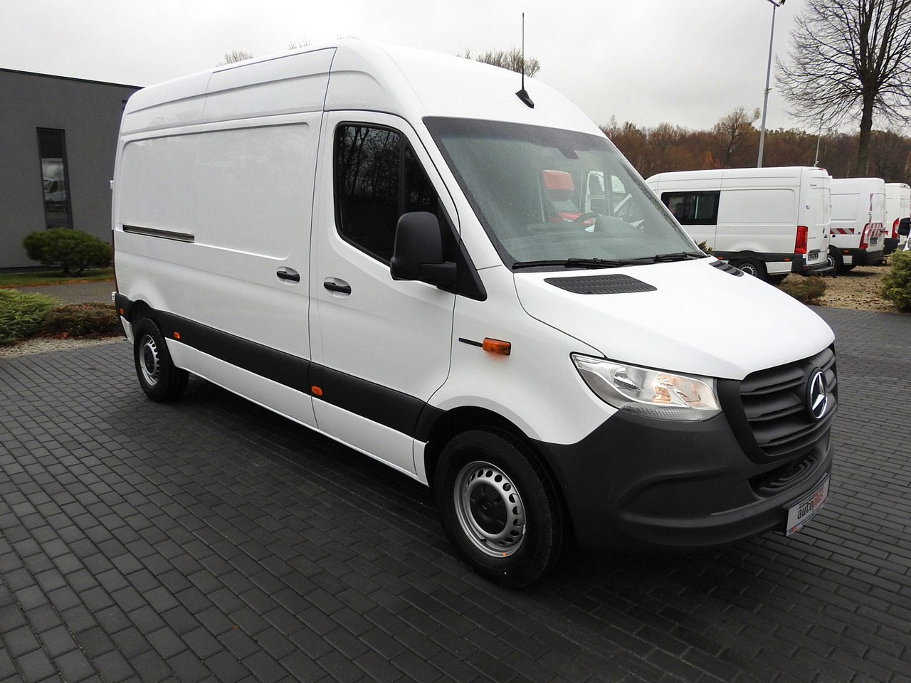 MERCEDES eSprinter NEW ELECTRIC VAN AUTOMATIC TRANSMISSION GUARANTEE 95HP - فان, فان كهربائية: صورة 4 MERCEDES eSprinter NEW ELECTRIC VAN AUTOMATIC TRANSMISSION GUARANTEE 95HP - فان, فان كهربائية: صورة 4