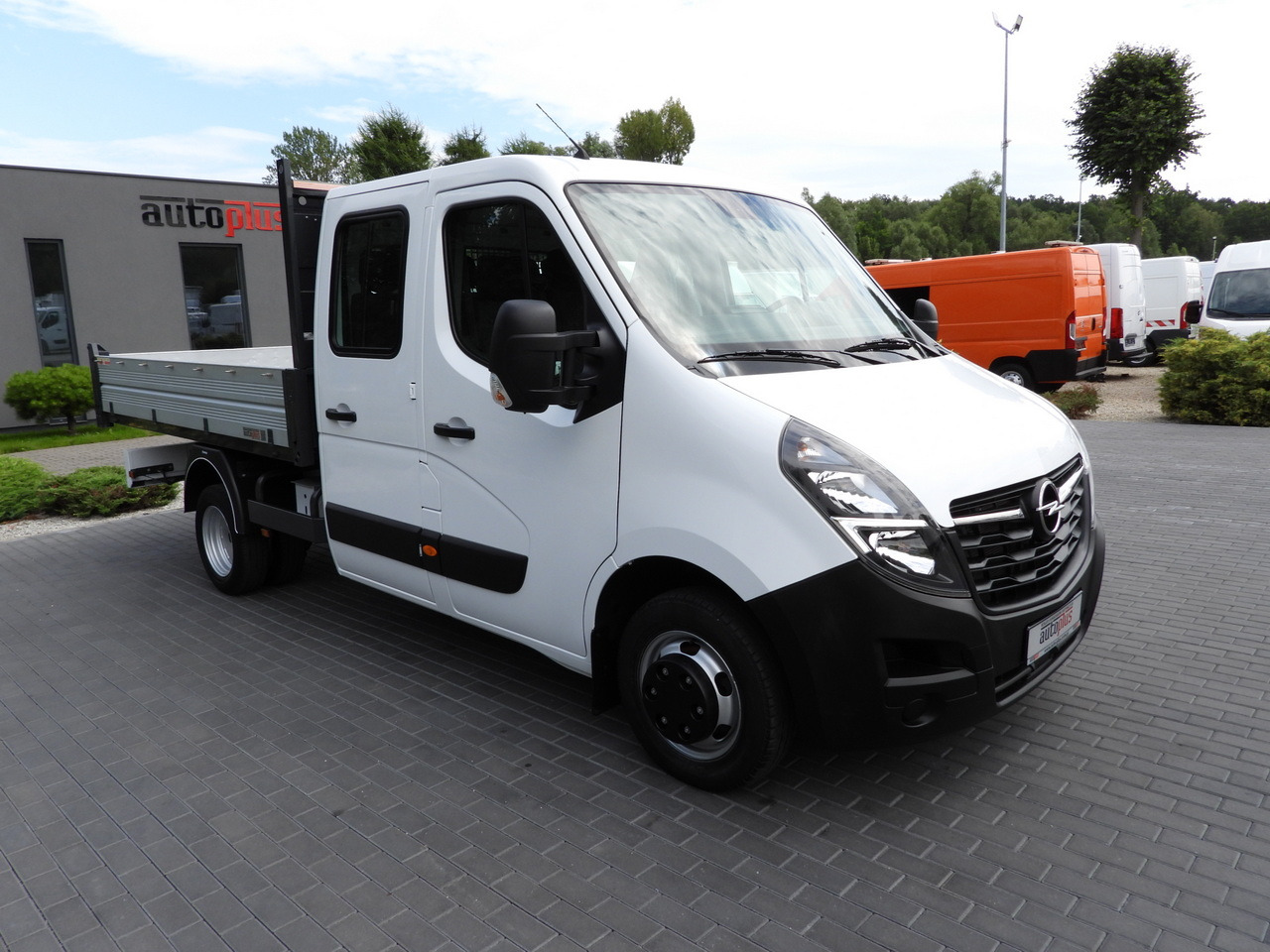 OPEL MOVANO TIPPER DOUBLE CABIN DOKA 7 SEATS LED LIGHTS TWIN WHEELS AIR CONDITIONING 145HP - قلاب صغير: صورة 4 OPEL MOVANO TIPPER DOUBLE CABIN DOKA 7 SEATS LED LIGHTS TWIN WHEELS AIR CONDITIONING 145HP - قلاب صغير: صورة 4