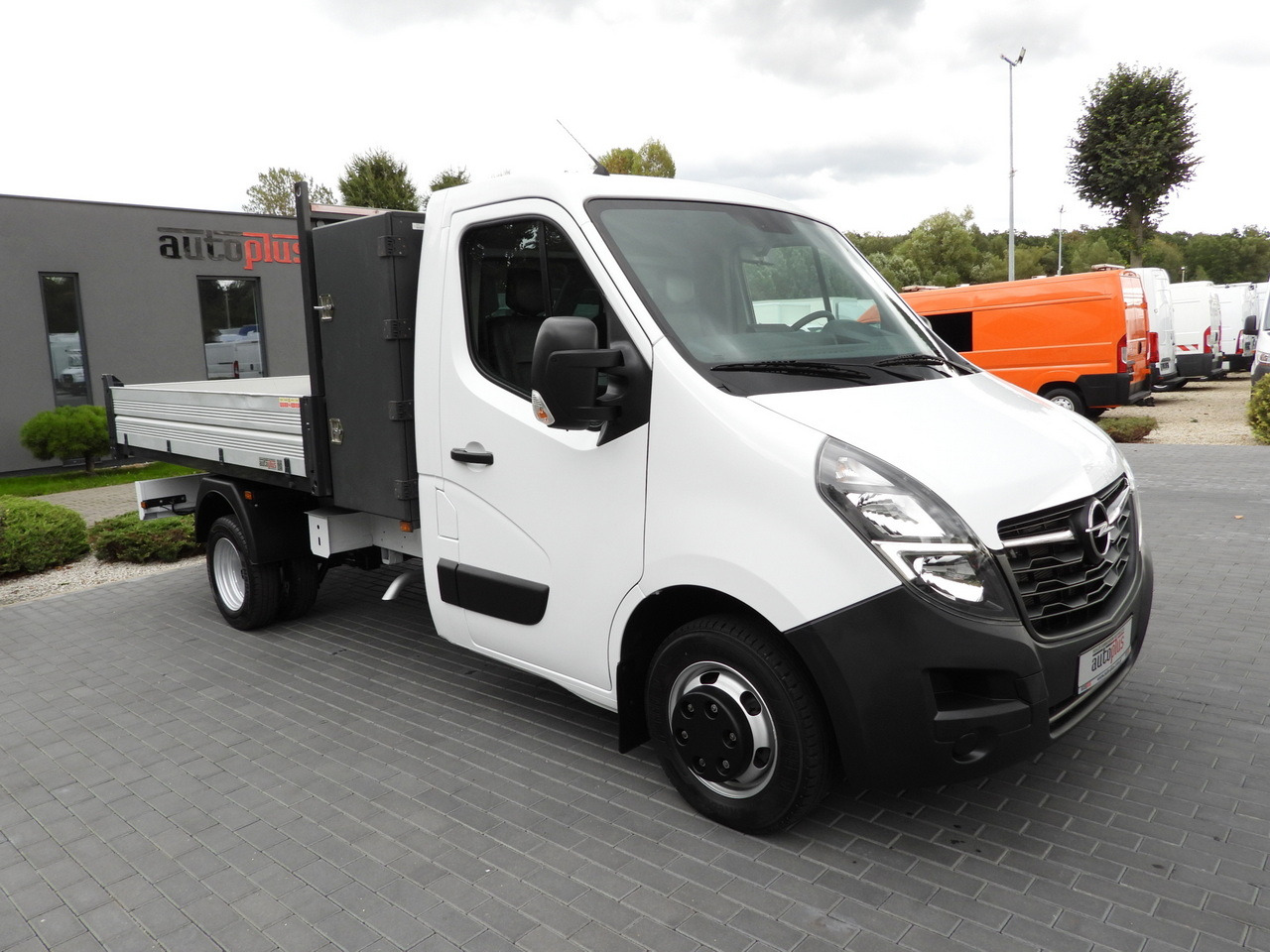 OPEL MOVANO TIPPER NAVIGATION LED LIGHTS TWIN WHEELS AIR CONDITIONING 145HP - قلاب صغير: صورة 4 OPEL MOVANO TIPPER NAVIGATION LED LIGHTS TWIN WHEELS AIR CONDITIONING 145HP - قلاب صغير: صورة 4