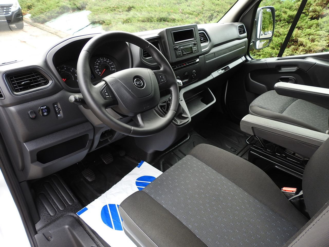 OPEL MOVANO - شاحنة مغلقة بستائر جانبية: صورة 2 OPEL MOVANO - شاحنة مغلقة بستائر جانبية: صورة 2