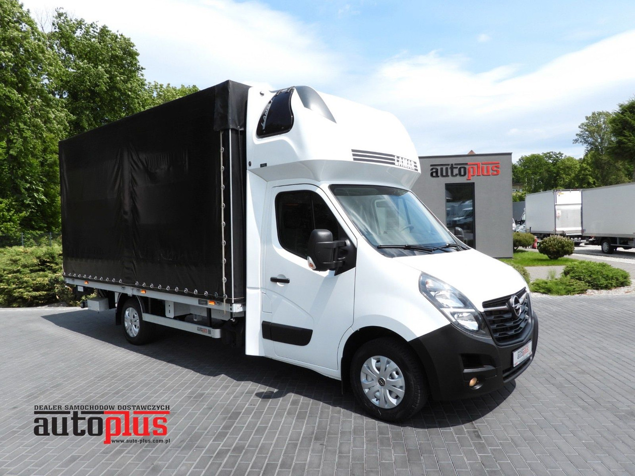 Opel MOVANO PRITSCHE PLANE AUFZUG 9 PALETTEN WEBASTO - شاحنة مغلقة بستائر جانبية: صورة 1 Opel MOVANO PRITSCHE PLANE AUFZUG 9 PALETTEN WEBASTO - شاحنة مغلقة بستائر جانبية: صورة 1