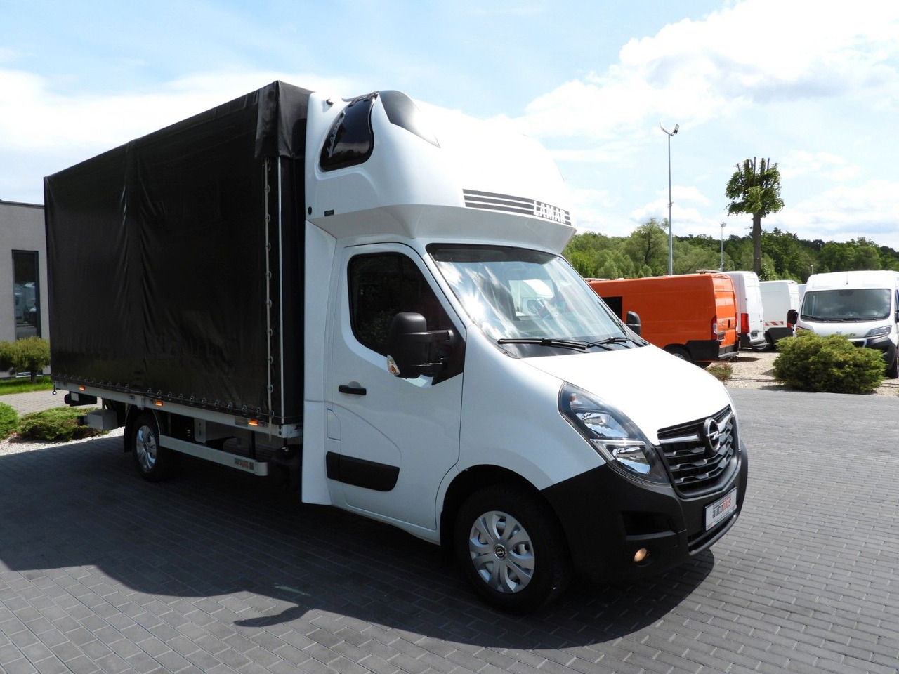 Opel MOVANO PRITSCHE PLANE AUFZUG 9 PALETTEN WEBASTO - شاحنة مغلقة بستائر جانبية: صورة 4 Opel MOVANO PRITSCHE PLANE AUFZUG 9 PALETTEN WEBASTO - شاحنة مغلقة بستائر جانبية: صورة 4
