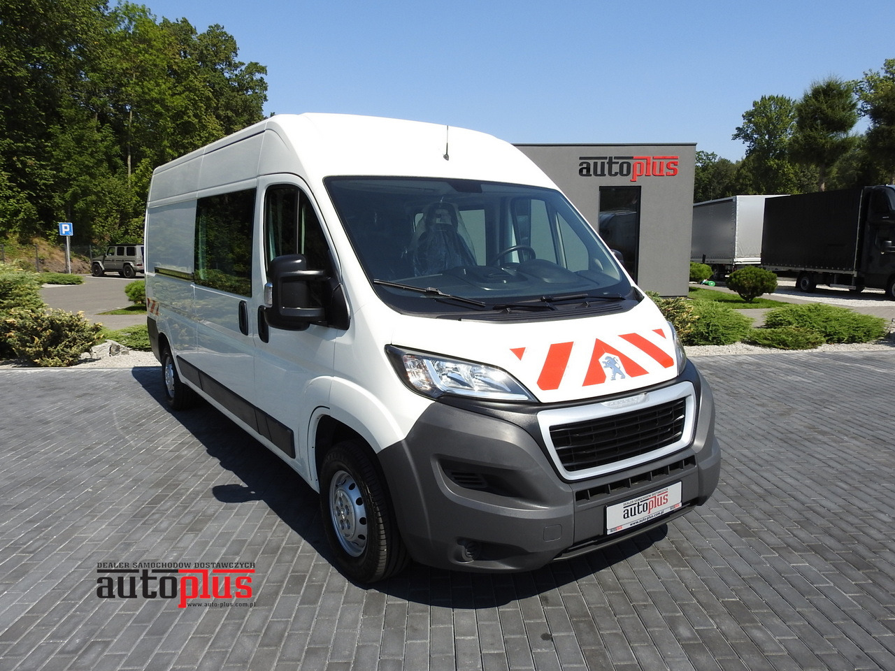 PEUGEOT BOXER BOX DELIVERY VAN 7 SEATS 110HP - فان: صورة 1 PEUGEOT BOXER BOX DELIVERY VAN 7 SEATS 110HP - فان: صورة 1