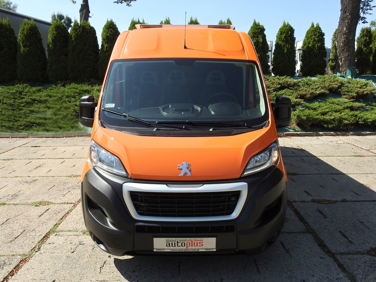 PEUGEOT BOXER BOX DELIVERY VAN 7 SEATS AIR CONDITIONING 120HP - فان: صورة 5 PEUGEOT BOXER BOX DELIVERY VAN 7 SEATS AIR CONDITIONING 120HP - فان: صورة 5
