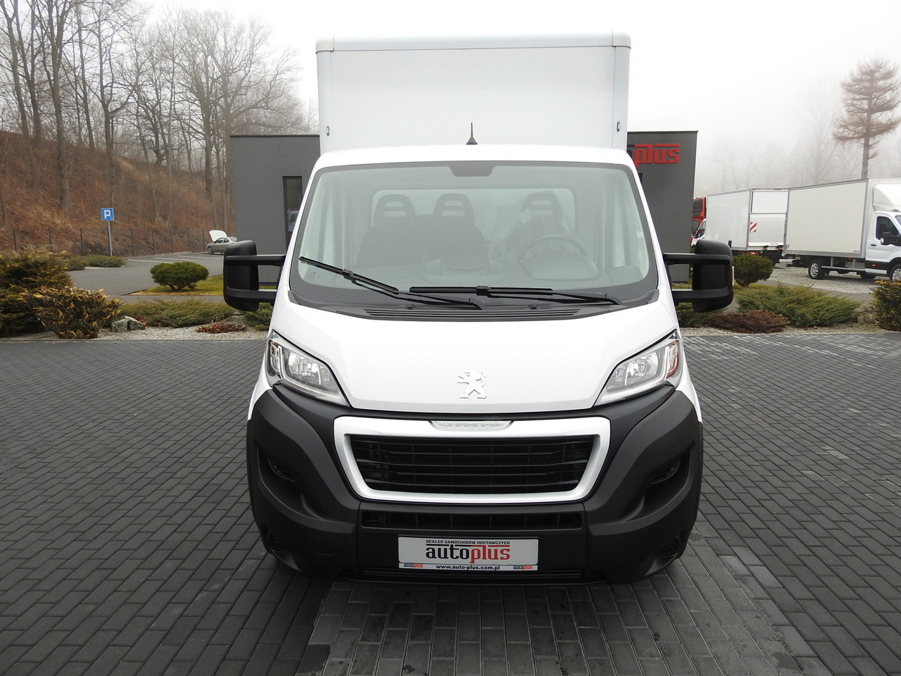 PEUGEOT BOXER BOX LIFT 8 PALLETS CRUISE CONTROL AIR CONDITIONING 140HP - شاحنة بصندوق مغلق: صورة 5 PEUGEOT BOXER BOX LIFT 8 PALLETS CRUISE CONTROL AIR CONDITIONING 140HP - شاحنة بصندوق مغلق: صورة 5