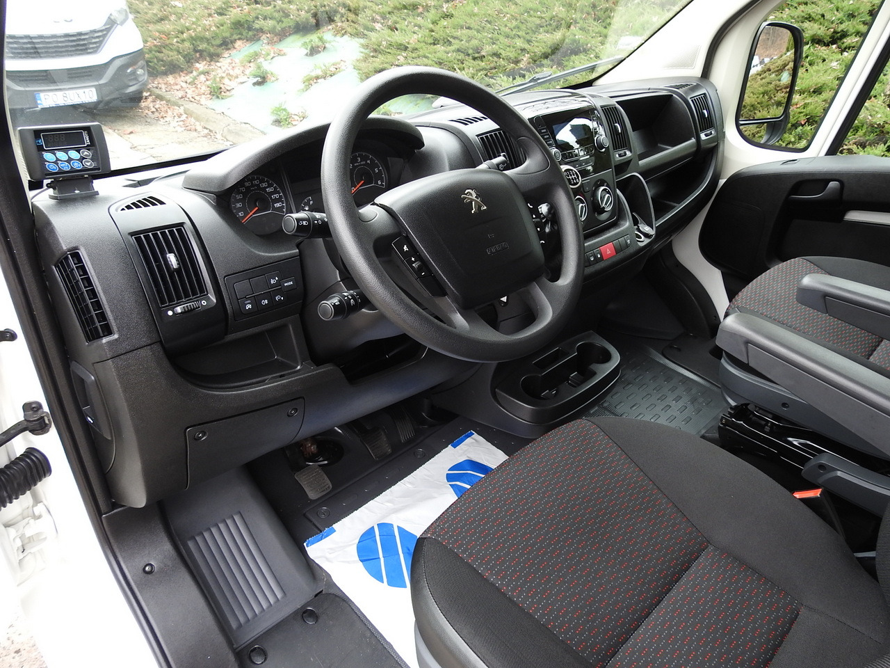 PEUGEOT BOXER REFRIGERATOR VAN -5*C TWO COMPARTMENTS CRUISE CONTROL AIR CONDITIONING 120HP - شاحنة توصيل مبردة: صورة 2 PEUGEOT BOXER REFRIGERATOR VAN -5*C TWO COMPARTMENTS CRUISE CONTROL AIR CONDITIONING 120HP - شاحنة توصيل مبردة: صورة 2