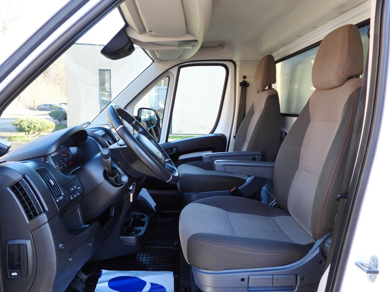 شاحنة توصيل مبردة PEUGEOT BOXER REGRIGERATOR BOX 0*C 8 PALLETS CRUISE CONTROL LED LIGHTS AIR CONDITIONING 165HP: صورة 23 شاحنة توصيل مبردة PEUGEOT BOXER REGRIGERATOR BOX 0*C 8 PALLETS CRUISE CONTROL LED LIGHTS AIR CONDITIONING 165HP: صورة 23