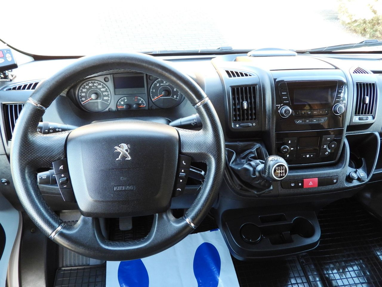 شاحنة توصيل مبردة PEUGEOT BOXER REGRIGERATOR BOX 0*C 8 PALLETS CRUISE CONTROL LED LIGHTS AIR CONDITIONING 165HP: صورة 27 شاحنة توصيل مبردة PEUGEOT BOXER REGRIGERATOR BOX 0*C 8 PALLETS CRUISE CONTROL LED LIGHTS AIR CONDITIONING 165HP: صورة 27