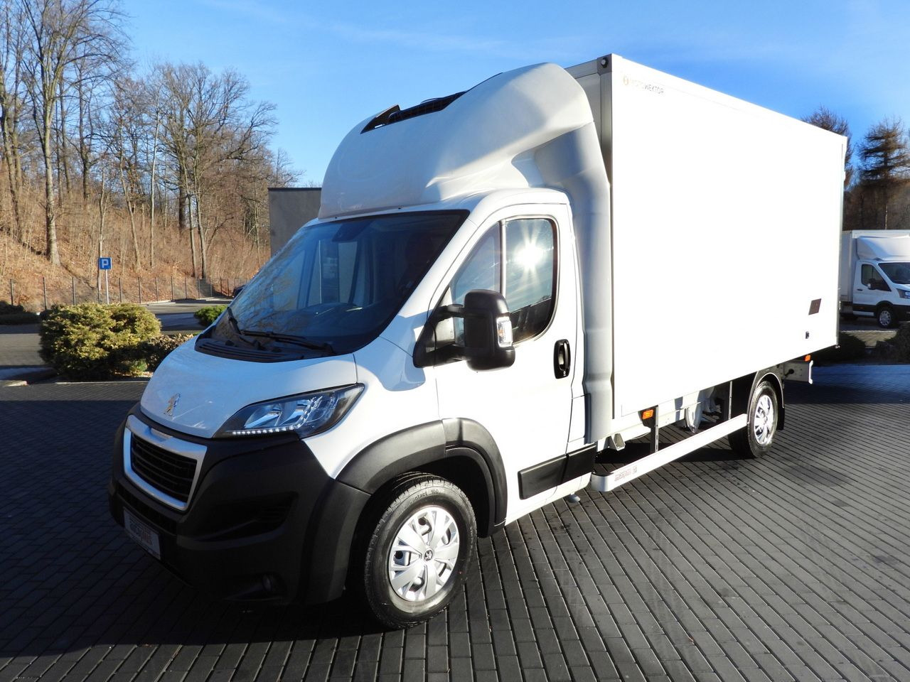 شاحنة توصيل مبردة PEUGEOT BOXER REGRIGERATOR BOX 0*C 8 PALLETS CRUISE CONTROL LED LIGHTS AIR CONDITIONING 165HP: صورة 18 شاحنة توصيل مبردة PEUGEOT BOXER REGRIGERATOR BOX 0*C 8 PALLETS CRUISE CONTROL LED LIGHTS AIR CONDITIONING 165HP: صورة 18