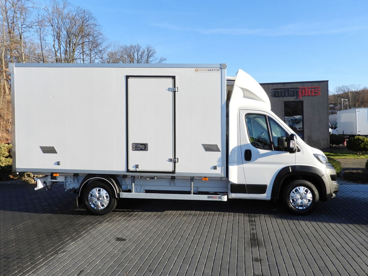 شاحنة توصيل مبردة PEUGEOT BOXER REGRIGERATOR BOX 0*C 8 PALLETS CRUISE CONTROL LED LIGHTS AIR CONDITIONING 165HP: صورة 7 شاحنة توصيل مبردة PEUGEOT BOXER REGRIGERATOR BOX 0*C 8 PALLETS CRUISE CONTROL LED LIGHTS AIR CONDITIONING 165HP: صورة 7