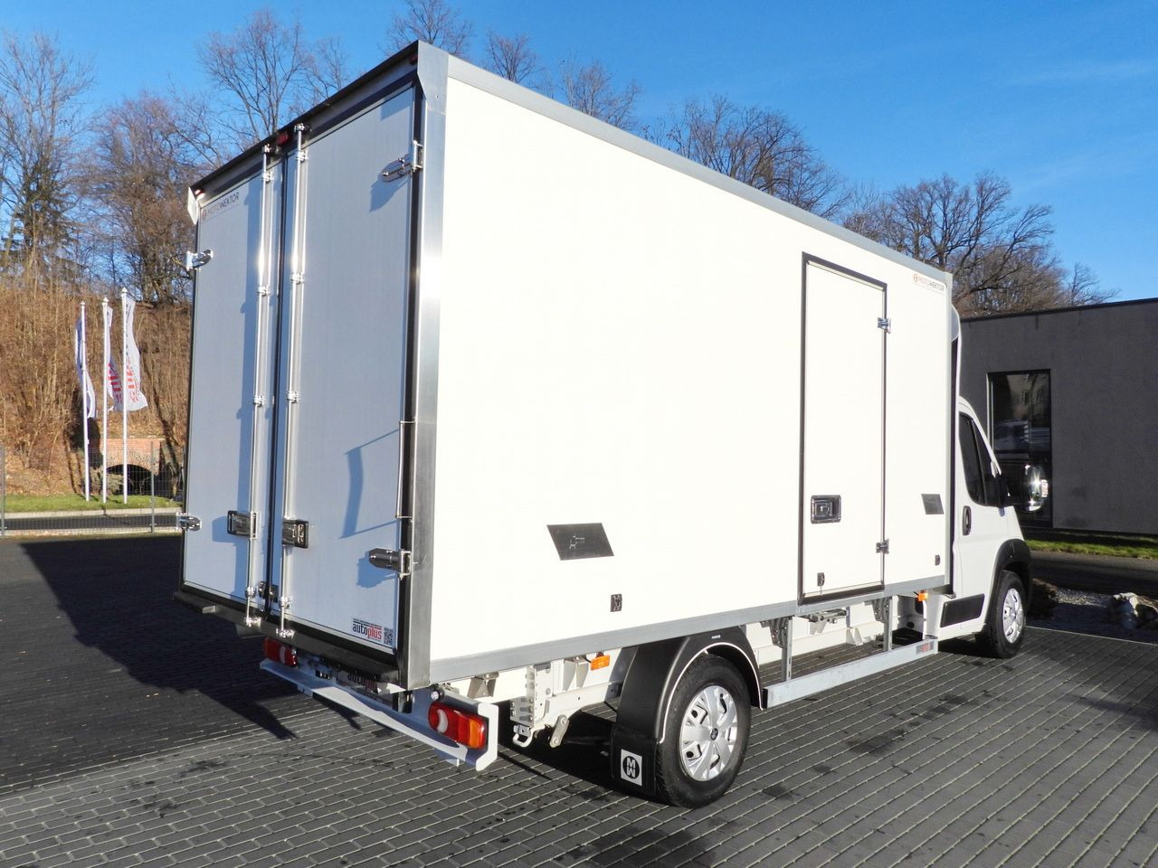 شاحنة توصيل مبردة PEUGEOT BOXER REGRIGERATOR BOX 0*C 8 PALLETS CRUISE CONTROL LED LIGHTS AIR CONDITIONING 165HP: صورة 14 شاحنة توصيل مبردة PEUGEOT BOXER REGRIGERATOR BOX 0*C 8 PALLETS CRUISE CONTROL LED LIGHTS AIR CONDITIONING 165HP: صورة 14