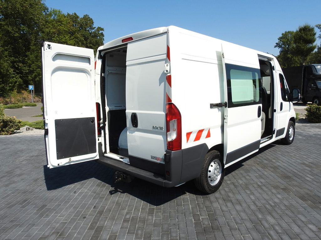 Peugeot BOXER KASTENWAGEN DOPPELKABINE 7 SITZE 110PS - فان, الشاحنات الصغيرة كابينة مزدوجة: صورة 3 Peugeot BOXER KASTENWAGEN DOPPELKABINE 7 SITZE 110PS - فان, الشاحنات الصغيرة كابينة مزدوجة: صورة 3