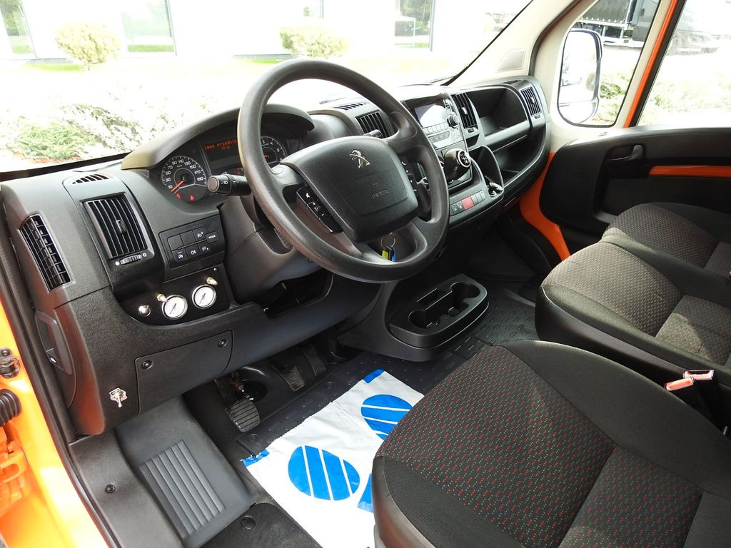 Peugeot BOXER PRITSCHE PLANE DOPPELKABINE DOKA 7 SITZE - شاحنة مغلقة بستائر جانبية, الشاحنات الصغيرة كابينة مزدوجة: صورة 2 Peugeot BOXER PRITSCHE PLANE DOPPELKABINE DOKA 7 SITZE - شاحنة مغلقة بستائر جانبية, الشاحنات الصغيرة كابينة مزدوجة: صورة 2