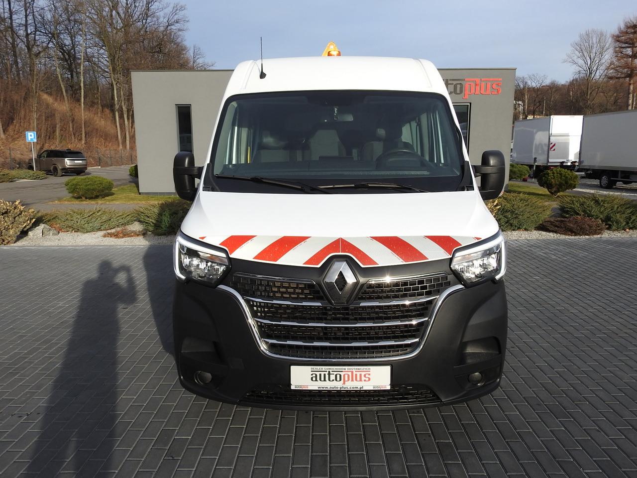 RENAULT MASTER BOX DELIVERY VAN 7 SEATS CRUISE CONTROL AIR CONDITIONING LED LIGHTS 135HP - فان: صورة 5 RENAULT MASTER BOX DELIVERY VAN 7 SEATS CRUISE CONTROL AIR CONDITIONING LED LIGHTS 135HP - فان: صورة 5