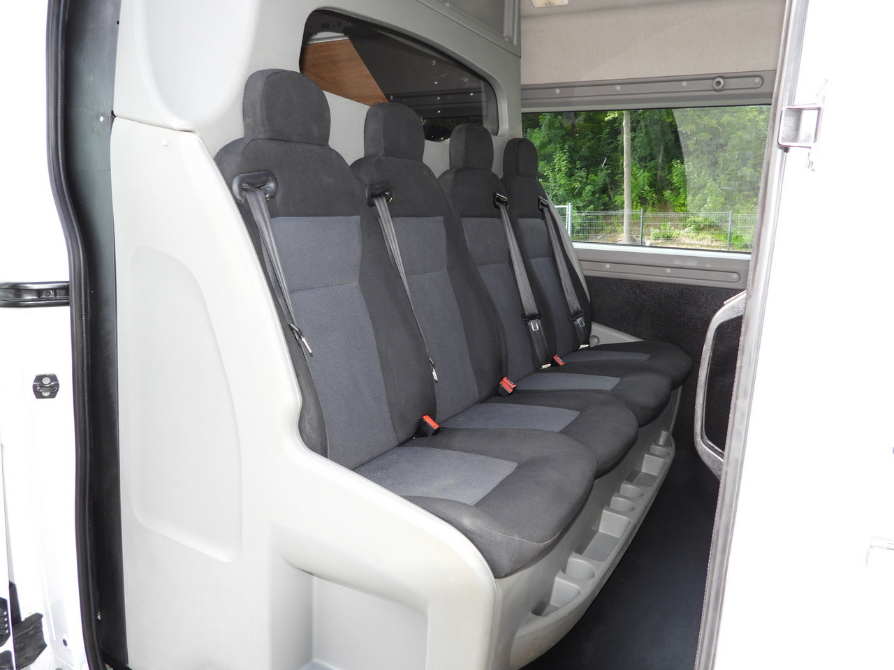 فان RENAULT MASTER BOX DELIVERY VAN 7 SEATS CRUISE CONTROL TWIN WHEELS AIR CONDITIONING  145HP: صورة 35