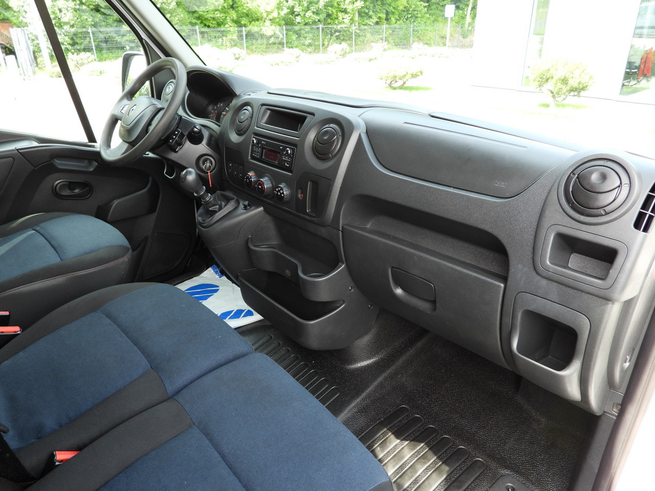 فان RENAULT MASTER BOX DELIVERY VAN 7 SEATS CRUISE CONTROL TWIN WHEELS AIR CONDITIONING  145HP: صورة 32