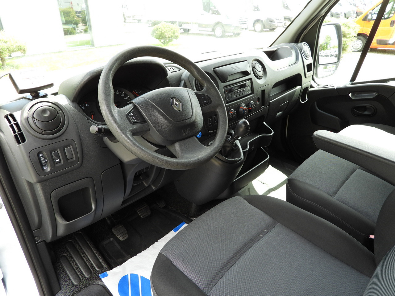 RENAULT MASTER REFRIGERATOR VAN -20*C POWER SUPPLY 230V CRUISE CONTROL AIR CONDITIONING 145HP - شاحنة توصيل مبردة: صورة 2 RENAULT MASTER REFRIGERATOR VAN -20*C POWER SUPPLY 230V CRUISE CONTROL AIR CONDITIONING 145HP - شاحنة توصيل مبردة: صورة 2