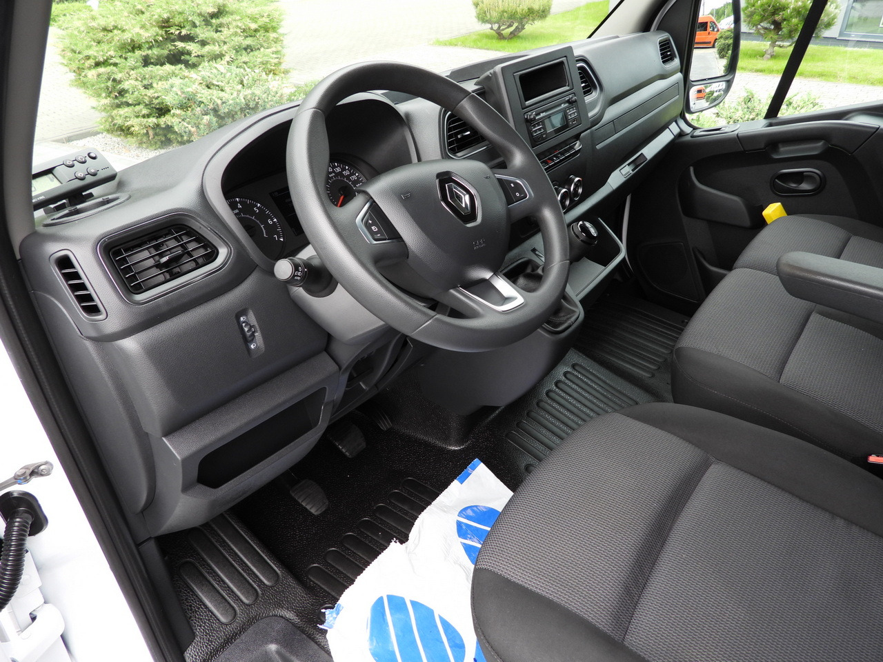 RENAULT MASTER REFRIGERATOR VAN -5*C CRUISE CONTROL NAVIGATION LED LIGHTS AIR CONDITIONING 135HP - شاحنة توصيل مبردة: صورة 2 RENAULT MASTER REFRIGERATOR VAN -5*C CRUISE CONTROL NAVIGATION LED LIGHTS AIR CONDITIONING 135HP - شاحنة توصيل مبردة: صورة 2