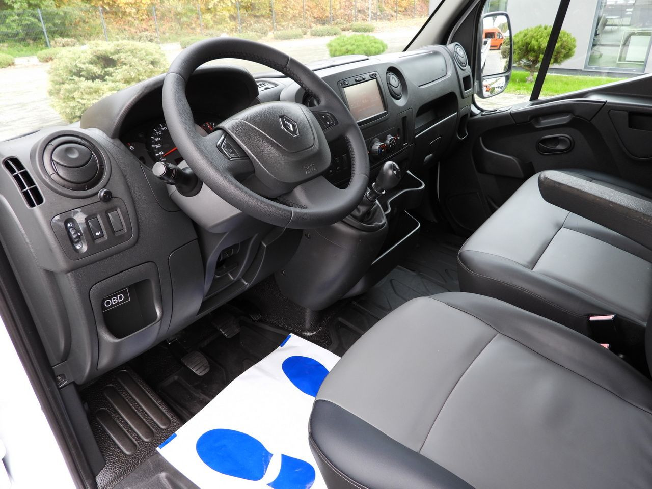 RENAULT MASTER STAKE BODY CRUISE CONTROL NAVIGATION TWIN WHEELS AIR CONDITIONING 130HP - شاحنة توصيل مفتوحة: صورة 2 RENAULT MASTER STAKE BODY CRUISE CONTROL NAVIGATION TWIN WHEELS AIR CONDITIONING 130HP - شاحنة توصيل مفتوحة: صورة 2