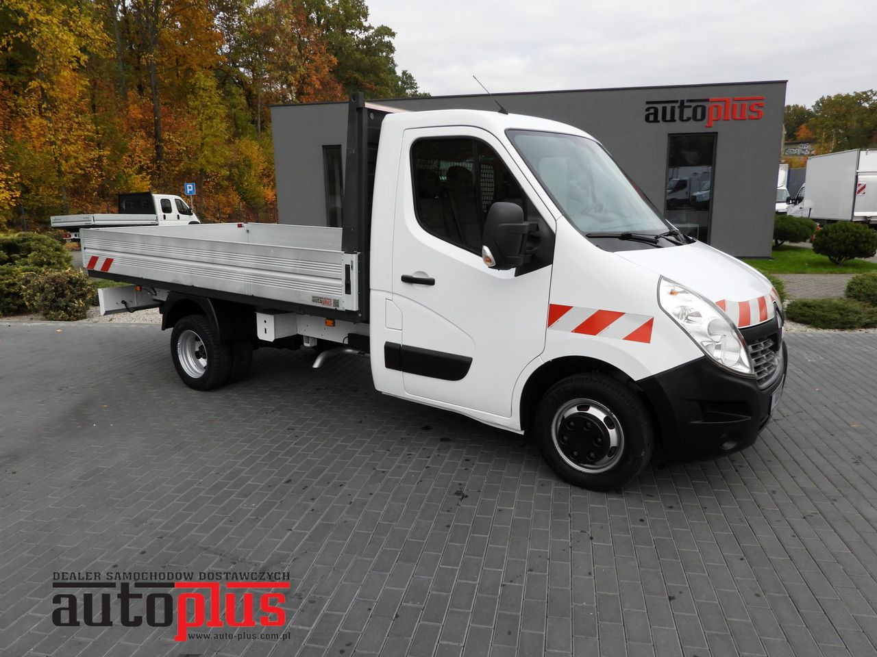 RENAULT MASTER STAKE BODY CRUISE CONTROL NAVIGATION TWIN WHEELS AIR CONDITIONING 130HP - شاحنة توصيل مفتوحة: صورة 1 RENAULT MASTER STAKE BODY CRUISE CONTROL NAVIGATION TWIN WHEELS AIR CONDITIONING 130HP - شاحنة توصيل مفتوحة: صورة 1