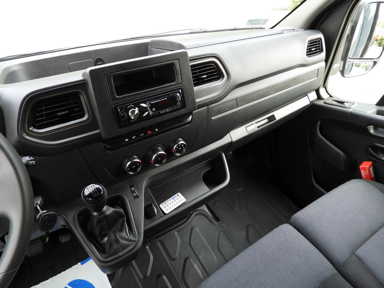 شاحنة مغلقة بستائر جانبية RENAULT MASTER TARPAULIN 10 PALLETS WEBASTO CRUISE CONTROL LED LIGHTS PNEUMATICS AIR CONDITIONING 165HP: صورة 31 شاحنة مغلقة بستائر جانبية RENAULT MASTER TARPAULIN 10 PALLETS WEBASTO CRUISE CONTROL LED LIGHTS PNEUMATICS AIR CONDITIONING 165HP: صورة 31