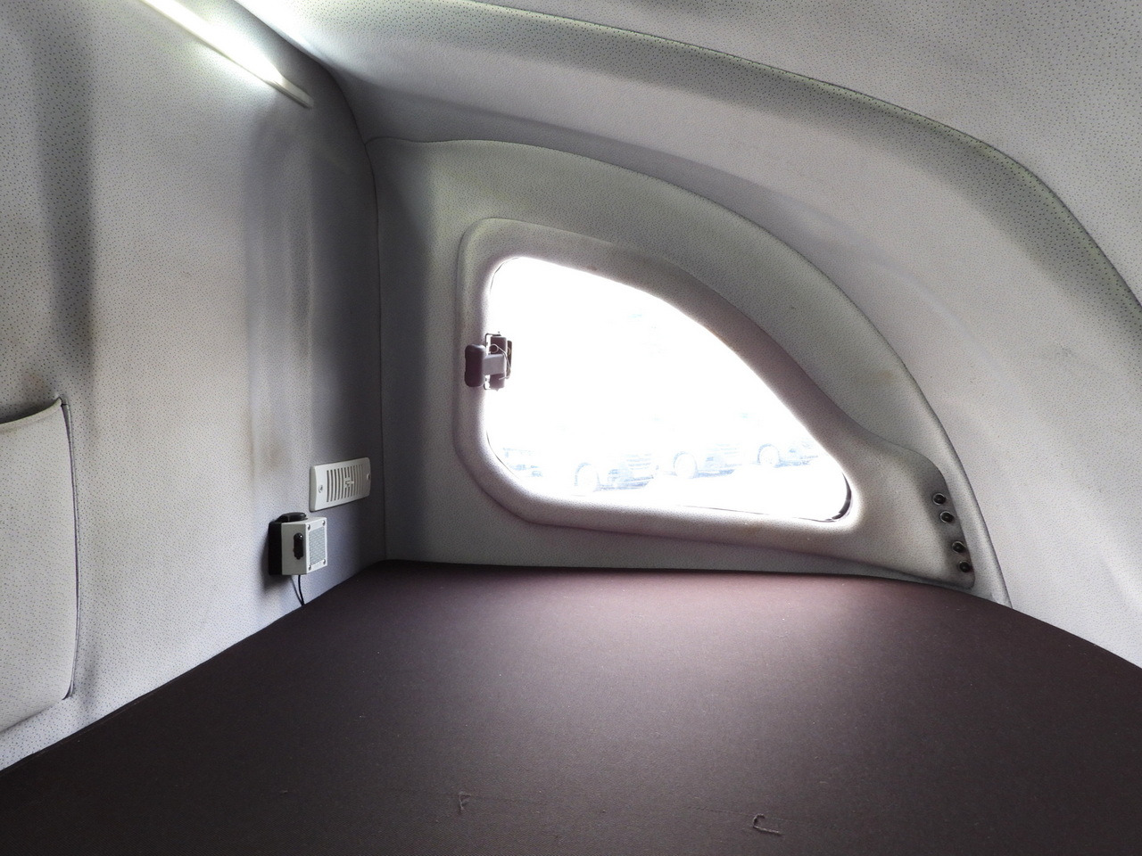 شاحنة مغلقة بستائر جانبية RENAULT MASTER TARPAULIN 10 PALLETS WEBASTO CRUISE CONTROL LED LIGHTS PNEUMATICS AIR CONDITIONING 165HP: صورة 40 شاحنة مغلقة بستائر جانبية RENAULT MASTER TARPAULIN 10 PALLETS WEBASTO CRUISE CONTROL LED LIGHTS PNEUMATICS AIR CONDITIONING 165HP: صورة 40