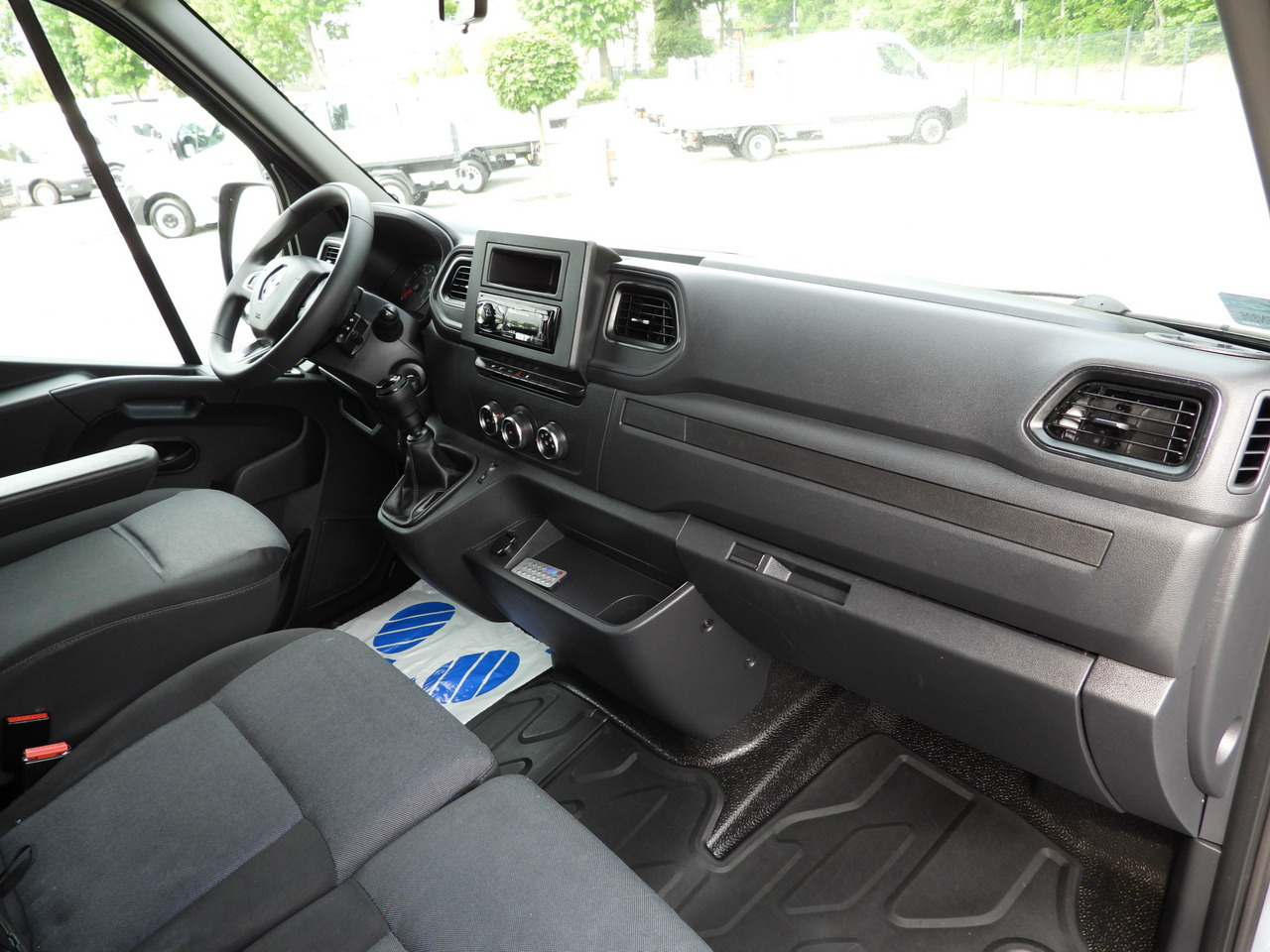 شاحنة مغلقة بستائر جانبية RENAULT MASTER TARPAULIN 10 PALLETS WEBASTO CRUISE CONTROL LED LIGHTS PNEUMATICS AIR CONDITIONING 165HP: صورة 38 شاحنة مغلقة بستائر جانبية RENAULT MASTER TARPAULIN 10 PALLETS WEBASTO CRUISE CONTROL LED LIGHTS PNEUMATICS AIR CONDITIONING 165HP: صورة 38