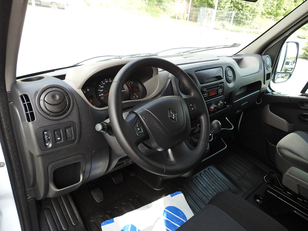 RENAULT MASTER TARPAULIN 8 PALLETS CRUISE CONTROL AIR CONDITIONING 170HP - شاحنة مغلقة بستائر جانبية: صورة 2 RENAULT MASTER TARPAULIN 8 PALLETS CRUISE CONTROL AIR CONDITIONING 170HP - شاحنة مغلقة بستائر جانبية: صورة 2