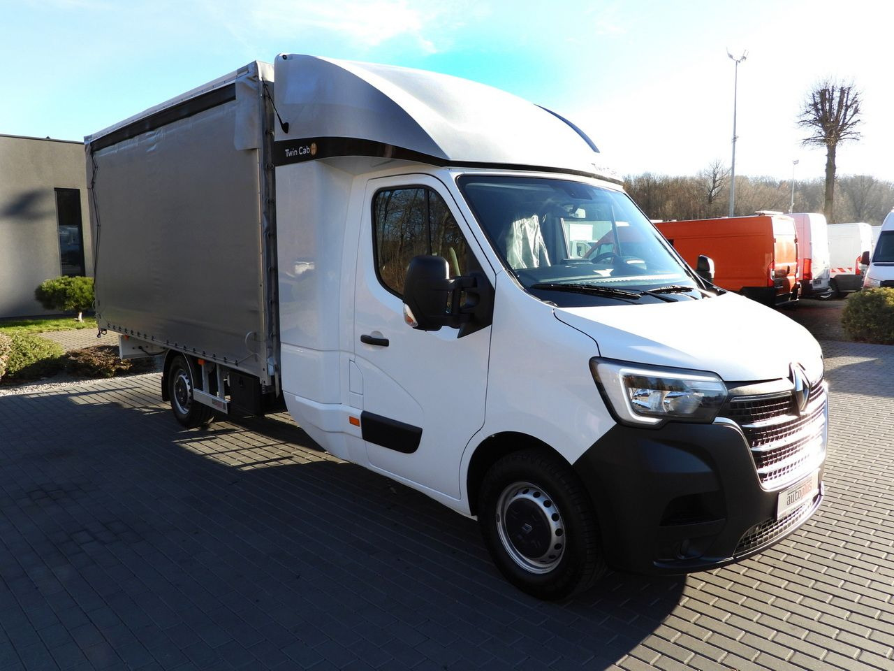 RENAULT MASTER TARPAULIN 8 PALLETS WEBASTO CRUISE CONTROL LED LIGHTS AIR CONDITIONING 165HP - شاحنة مغلقة بستائر جانبية: صورة 4 RENAULT MASTER TARPAULIN 8 PALLETS WEBASTO CRUISE CONTROL LED LIGHTS AIR CONDITIONING 165HP - شاحنة مغلقة بستائر جانبية: صورة 4