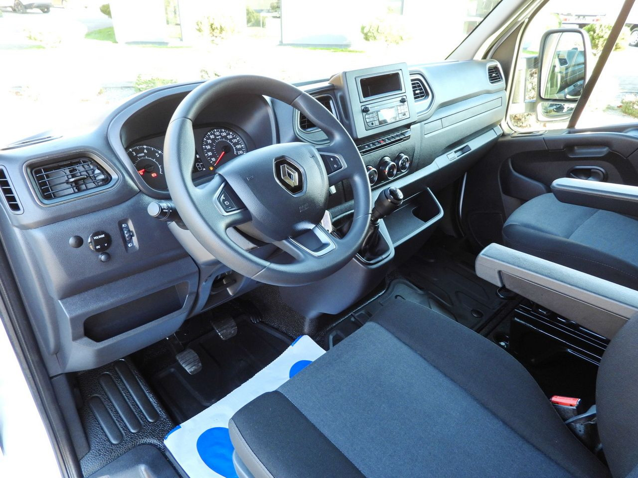 RENAULT MASTER TARPAULIN 8 PALLETS WEBASTO CRUISE CONTROL LED LIGHTS AIR CONDITIONING 165HP - شاحنة مغلقة بستائر جانبية: صورة 2 RENAULT MASTER TARPAULIN 8 PALLETS WEBASTO CRUISE CONTROL LED LIGHTS AIR CONDITIONING 165HP - شاحنة مغلقة بستائر جانبية: صورة 2