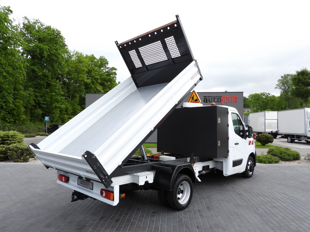 RENAULT MASTER TIPPER CRUISE CONTROL LED LIGHTS TWIN WHEELS AIR CONDITIONING 130HP - قلاب صغير: صورة 3 RENAULT MASTER TIPPER CRUISE CONTROL LED LIGHTS TWIN WHEELS AIR CONDITIONING 130HP - قلاب صغير: صورة 3