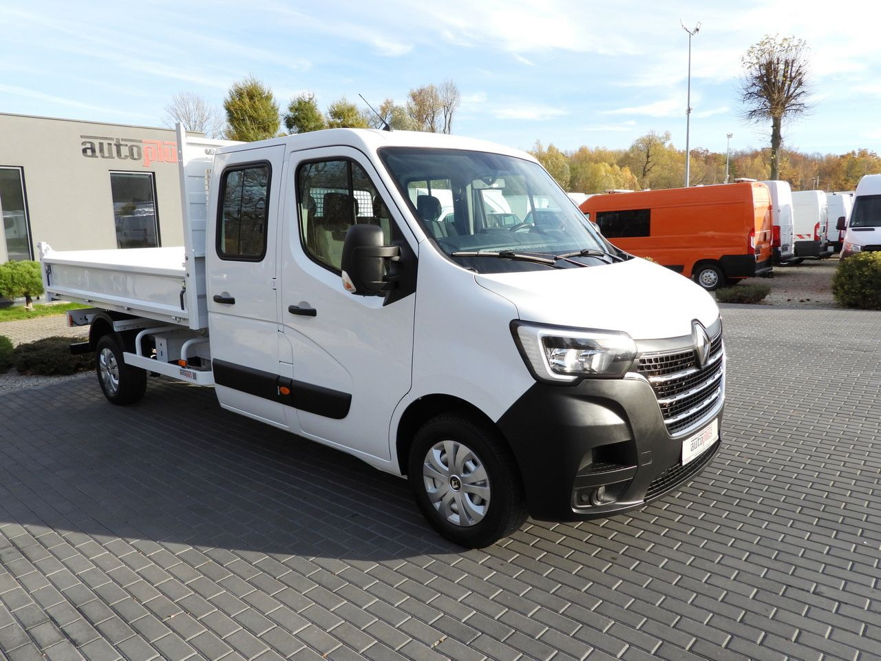 RENAULT MASTER TIPPER DOUBLE CABIN DOKA 6 SEATS CRUISE CONTROL LED LIGHTS AIR CONDITIONING 145HP - قلاب صغير: صورة 4 RENAULT MASTER TIPPER DOUBLE CABIN DOKA 6 SEATS CRUISE CONTROL LED LIGHTS AIR CONDITIONING 145HP - قلاب صغير: صورة 4