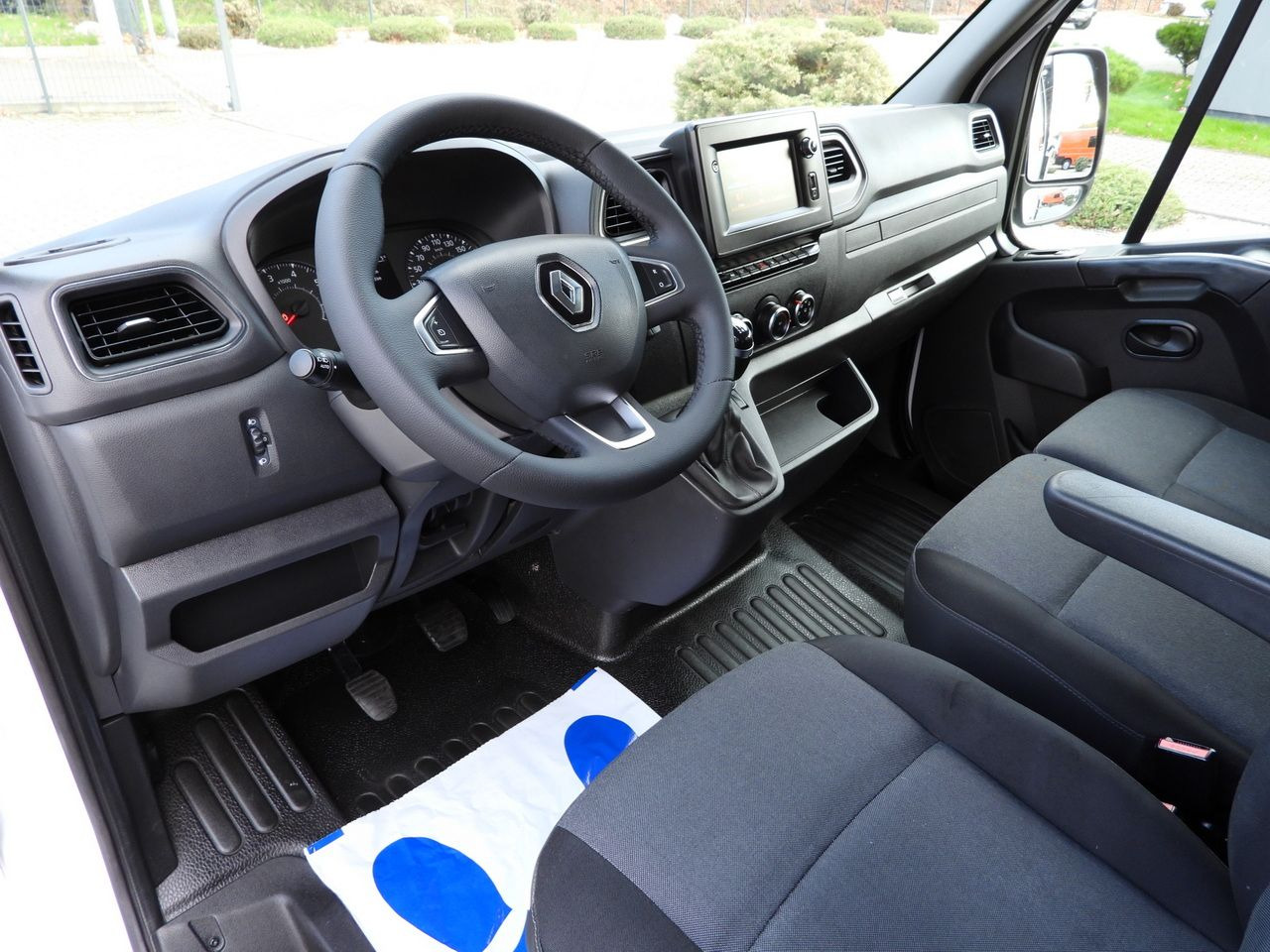 RENAULT MASTER TIPPER DOUBLE CABIN DOKA 7 SEATS CRUISE CONTROL NAVIGATION LED LIGHTS AIR CONDITIONING 145HP - قلاب صغير: صورة 2 RENAULT MASTER TIPPER DOUBLE CABIN DOKA 7 SEATS CRUISE CONTROL NAVIGATION LED LIGHTS AIR CONDITIONING 145HP - قلاب صغير: صورة 2