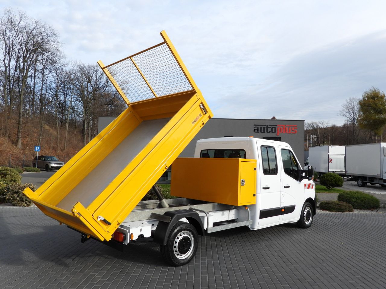 RENAULT MASTER TIPPER DOUBLE CABIN DOKA 7 SEATS CRUISE CONTROL NAVIGATION LED LIGHTS AIR CONDITIONING 145HP - قلاب صغير: صورة 3 RENAULT MASTER TIPPER DOUBLE CABIN DOKA 7 SEATS CRUISE CONTROL NAVIGATION LED LIGHTS AIR CONDITIONING 145HP - قلاب صغير: صورة 3