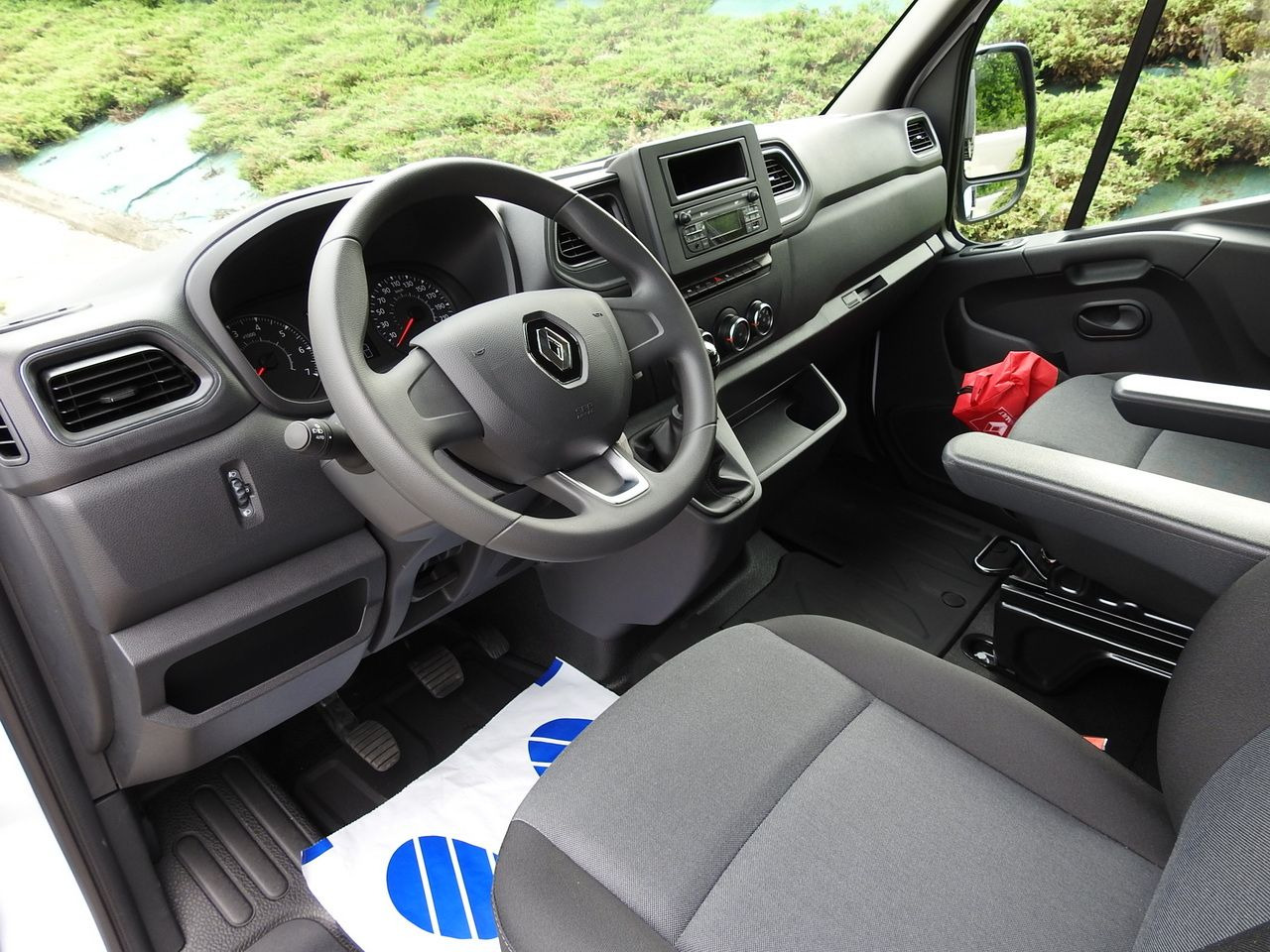 RENAULT MASTER - قلاب صغير: صورة 2 RENAULT MASTER - قلاب صغير: صورة 2