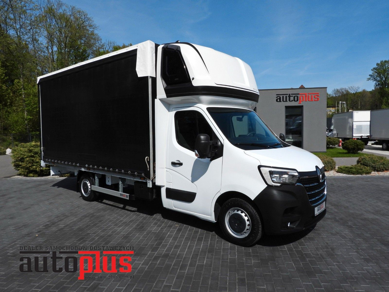 Renault MASTER PRITSCHE PLANE 10 PALETTEN WEBASTO A/C - شاحنة مغلقة بستائر جانبية: صورة 1 Renault MASTER PRITSCHE PLANE 10 PALETTEN WEBASTO A/C - شاحنة مغلقة بستائر جانبية: صورة 1