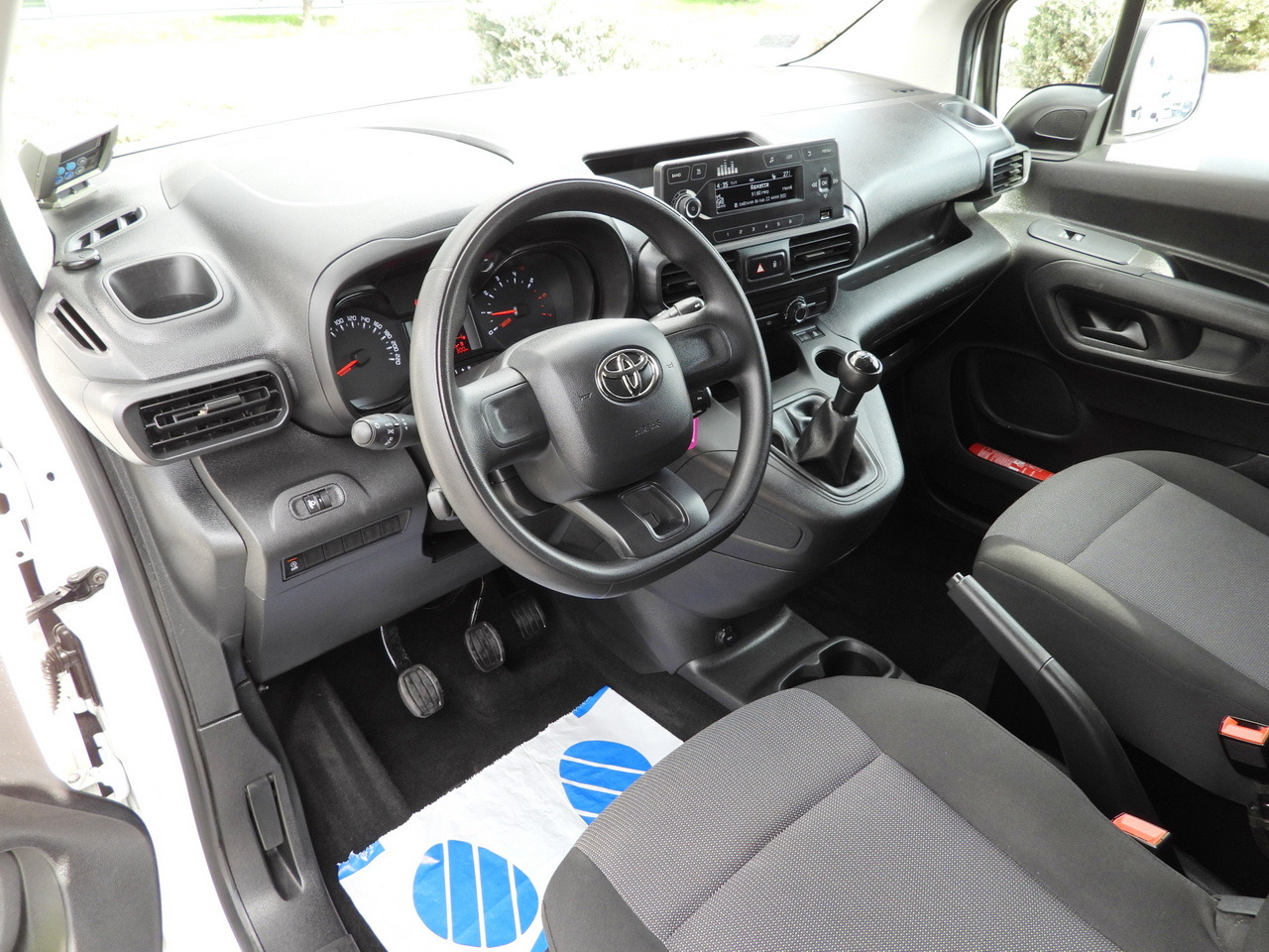 TOYOTA PROACE CITY REFRIGERATOR VAN -15*C POWER SUPPLY 230V CRUISE CONTROL AIR CONDITIONING 100HP - شاحنة توصيل مبردة: صورة 2 TOYOTA PROACE CITY REFRIGERATOR VAN -15*C POWER SUPPLY 230V CRUISE CONTROL AIR CONDITIONING 100HP - شاحنة توصيل مبردة: صورة 2