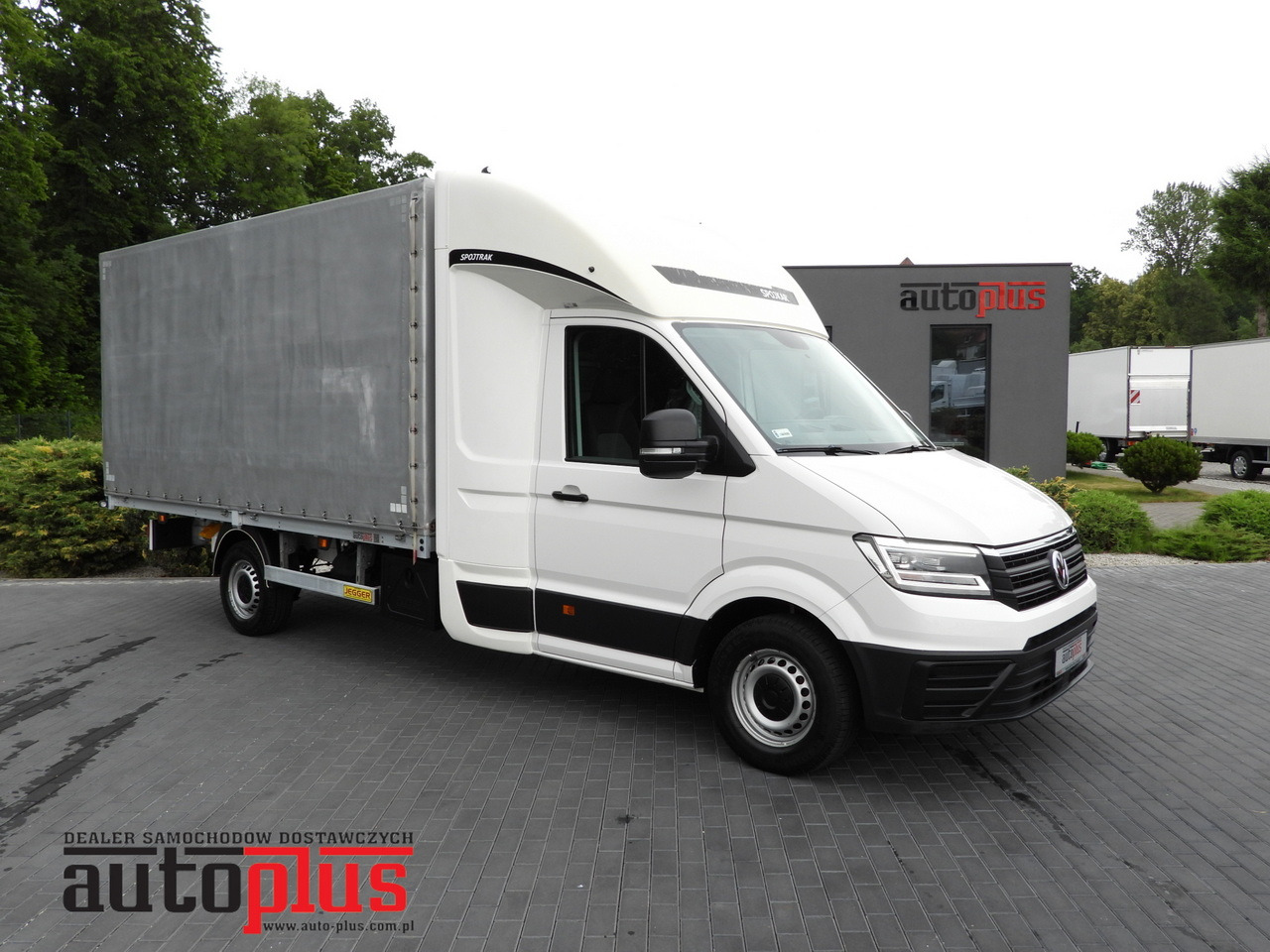 VOLKSWAGEN CRAFTER  TARPAULIN 8 PALLETS WEBASTO CRUISE CONTROL LED LIGHTS AIR CONDITIONING  180HP - شاحنة مغلقة بستائر جانبية: صورة 1 VOLKSWAGEN CRAFTER  TARPAULIN 8 PALLETS WEBASTO CRUISE CONTROL LED LIGHTS AIR CONDITIONING  180HP - شاحنة مغلقة بستائر جانبية: صورة 1
