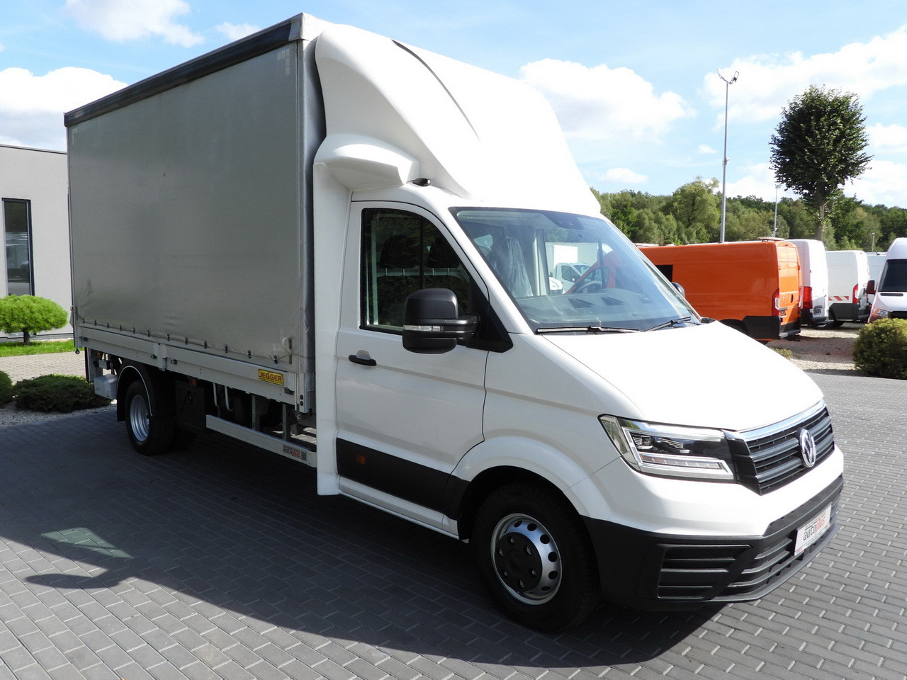 VOLKSWAGEN CRAFTER TARPAULIN LIFT 8 PALLETS CRUISE CONTROL LED LIGHTS TWIN WHEELS AIR CONDITIONING 180HP - شاحنة مغلقة بستائر جانبية: صورة 4 VOLKSWAGEN CRAFTER TARPAULIN LIFT 8 PALLETS CRUISE CONTROL LED LIGHTS TWIN WHEELS AIR CONDITIONING 180HP - شاحنة مغلقة بستائر جانبية: صورة 4