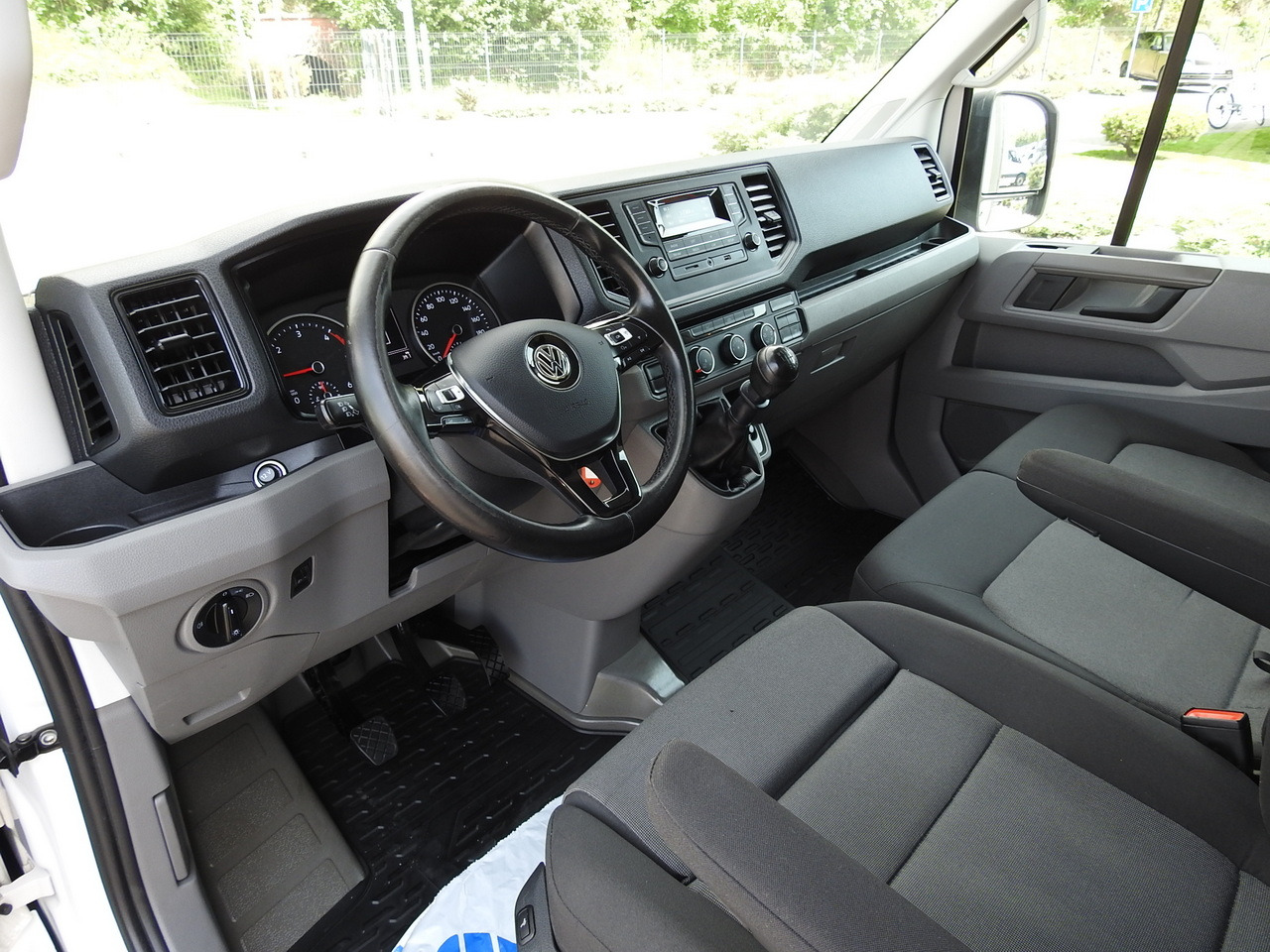 VOLKSWAGEN CRAFTER TARPAULIN LIFT 8 PALLETS WEBASTO CRUISE CONTROL  180HP - شاحنة مغلقة بستائر جانبية: صورة 2 VOLKSWAGEN CRAFTER TARPAULIN LIFT 8 PALLETS WEBASTO CRUISE CONTROL  180HP - شاحنة مغلقة بستائر جانبية: صورة 2