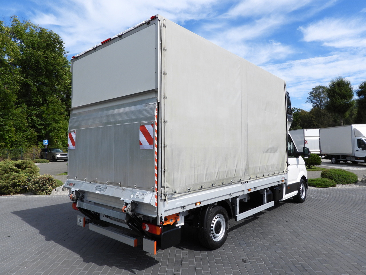 VOLKSWAGEN CRAFTER TARPAULIN LIFT 8 PALLETS WEBASTO CRUISE CONTROL LED LIGHTS AIR CONDITIONING  180HP - شاحنة مغلقة بستائر جانبية: صورة 3 VOLKSWAGEN CRAFTER TARPAULIN LIFT 8 PALLETS WEBASTO CRUISE CONTROL LED LIGHTS AIR CONDITIONING  180HP - شاحنة مغلقة بستائر جانبية: صورة 3